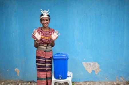 We're supplying handwashing facilities and information on stopping the spread of COVID-19 to marginalised communities.
