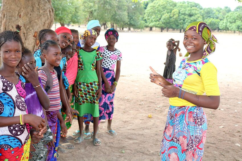 A girl in Mali raises awareness about child marriage