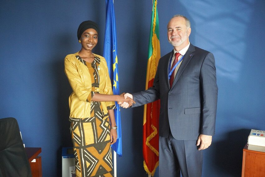To mark the International Day of the Girl in Mali, Fatoumata took over the role of Deputy Ambassador of the European Union Delegation in Mali from Pascal Perennec. 