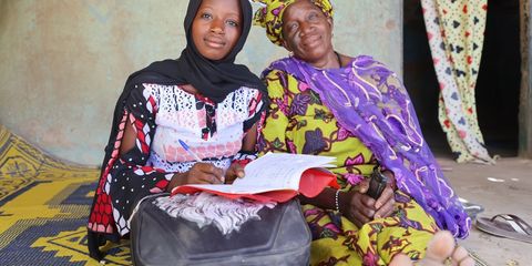 Mothers protect their daughters from child marriage