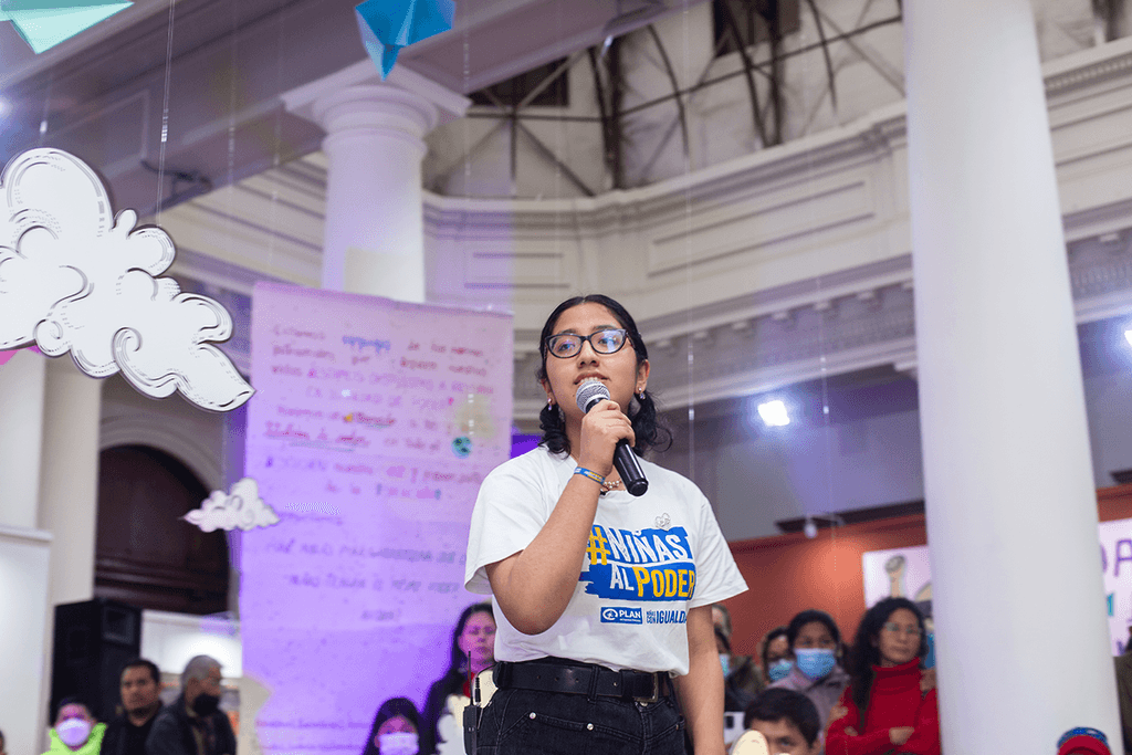Joselyn participando en la campañas Niñas al Poder de Plan International.