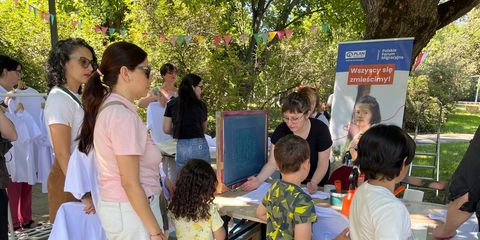 Nie jesteś sam w systemie: perspektywa pracownika pomocowego