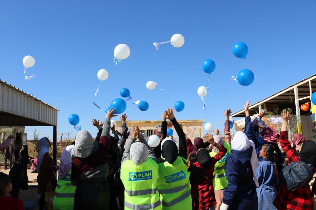 Kick off of the 2023 edition of 16 Days of Activism against Gender-Based Violence, Azraq Camp, Jordan. Organised with the International Rescue Committee, participants released balloons with key messages as a sign of solidarity. 
