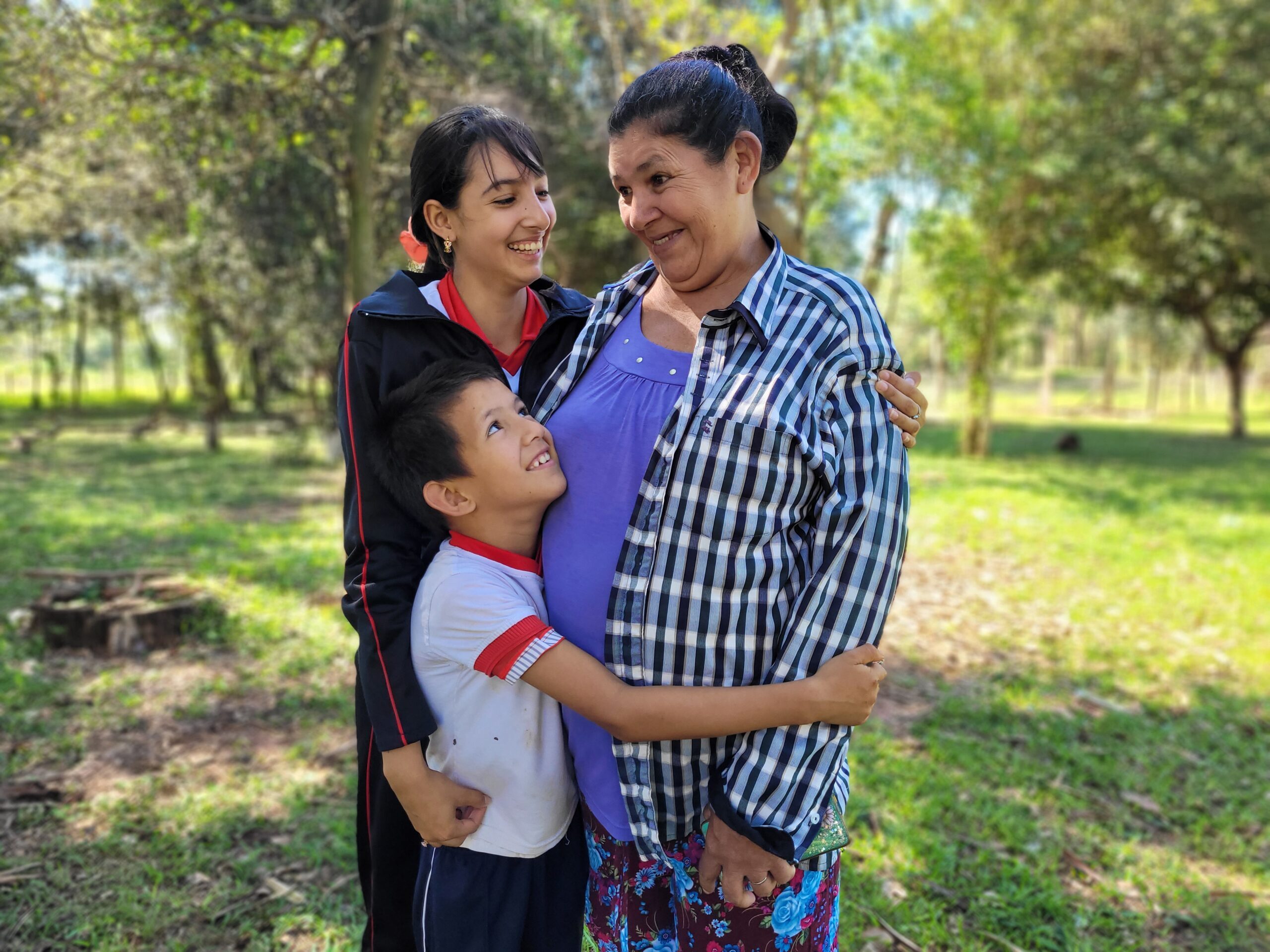 Madre, niño, adolescente, naturaleza
