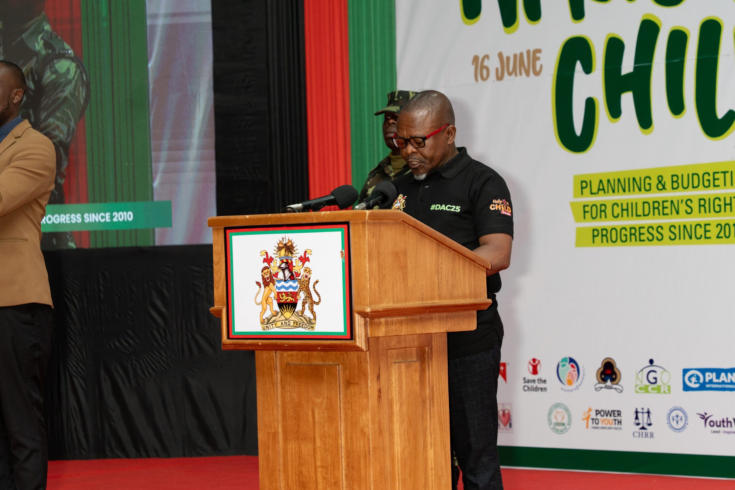 Dr. Michael Usi, Vice President of the Republic of Malawi making a speech.