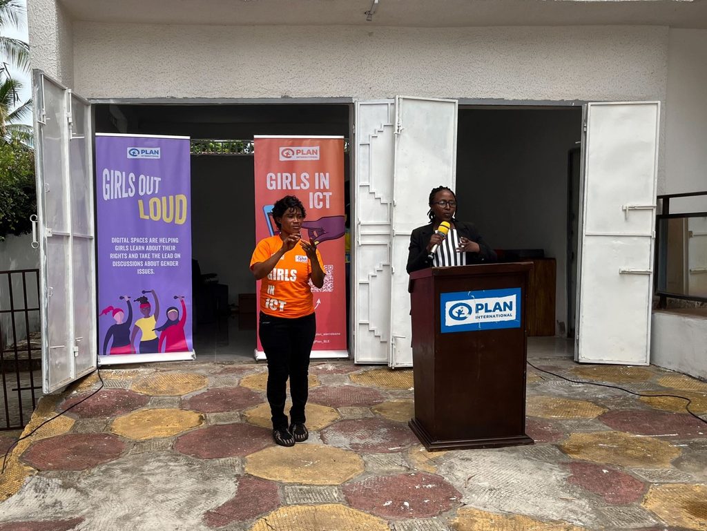 Fatu in her role as a sign language interpreter at Girls in ICT event