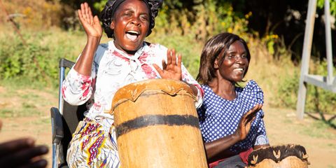 The 'Alangizi' rewriting tradition