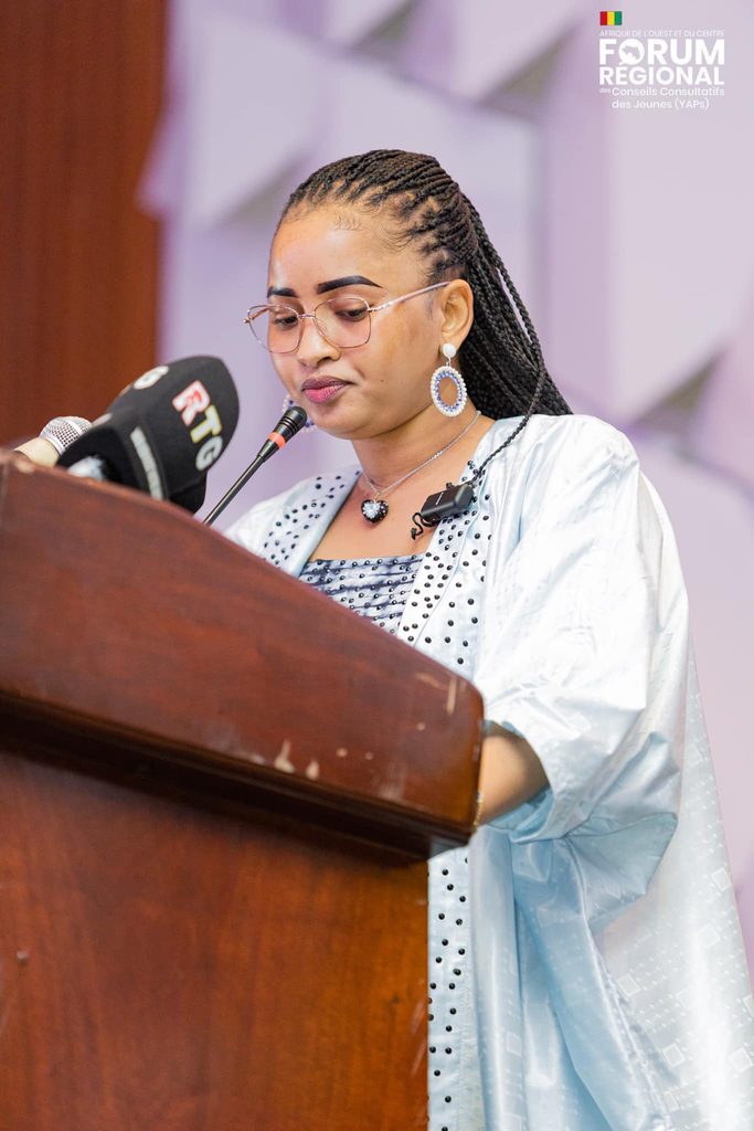 Kadiata, the coordinator of the Plan International WACA Regional Youth Advisory Panels, delivered the welcome speech on behalf of the young people at the opening ceremony of the Regional Forum of Youth Advisory Panels.