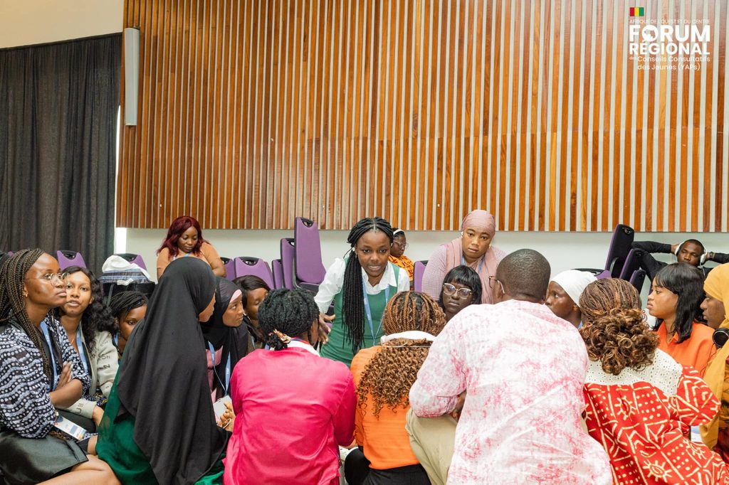Participants in the Regional Forum of Youth Advisory Panels engage in group work.
