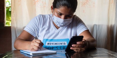 Nuevos datos sobre la educación de la niñez migrante en la era COVID-19 sacuden América Latina