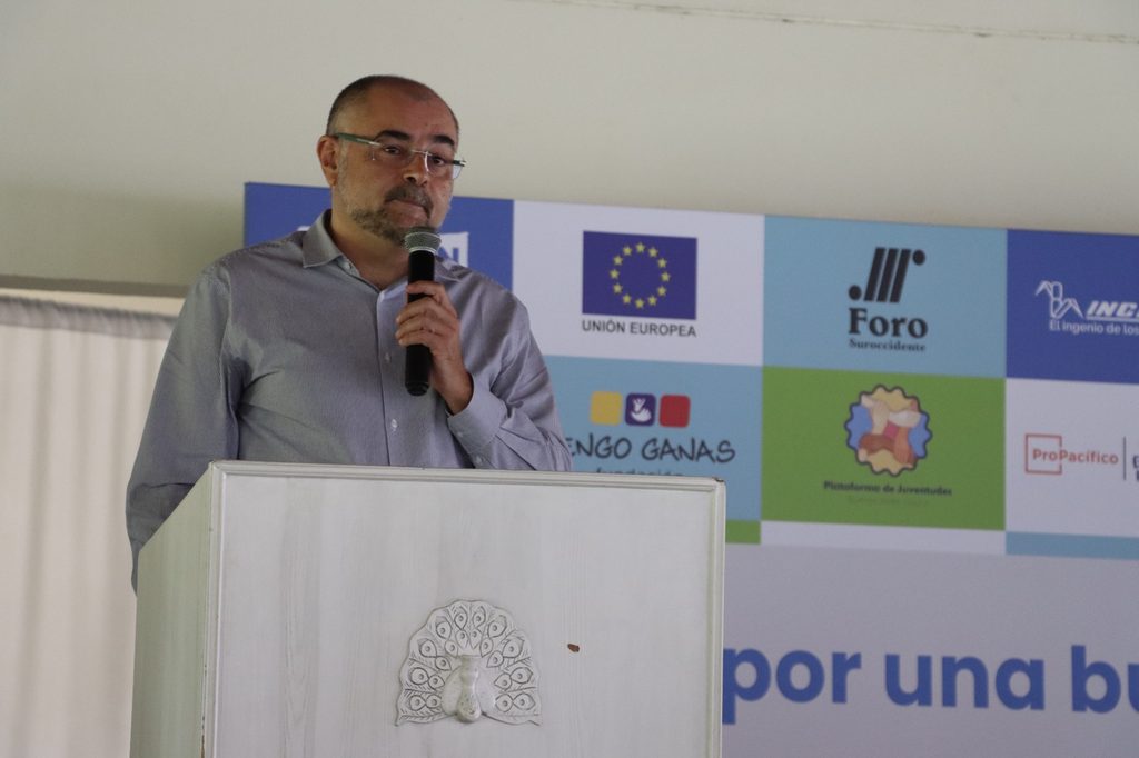 Crowd, Person, People