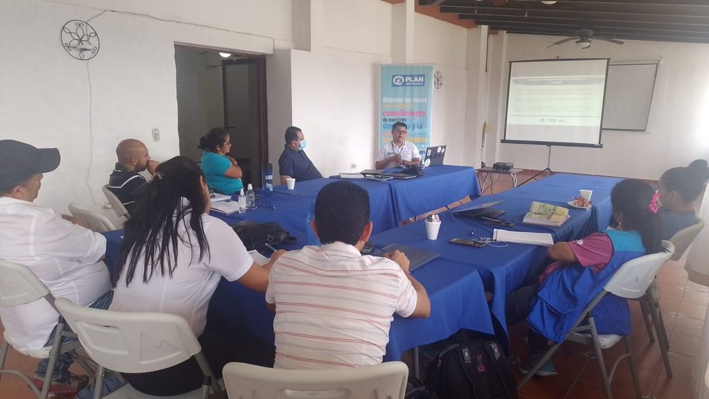 Socialización del enfoque de juventudes, política interna de juventudes y construcción de plan de trabajo para y con las juventudes en las Unidades de Programas de Plan Honduras. 