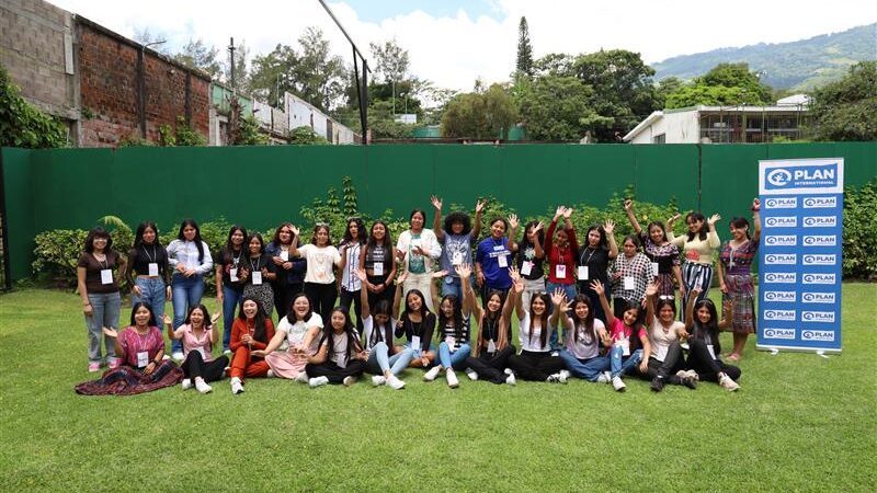 Jóvenes participantes del encuentro Voces que Inspiran.
