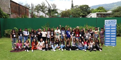 Niñas y jóvenes fortalecen su liderazgo en la región