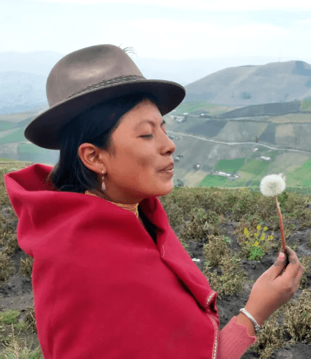 Joven de 24 años que forma parte de una nueva generación de mujeres indígenas en Ecuador que rechazan el matrimonio temprano. © Plan International