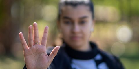 Violencia, embarazo  y exclusión escolar en adolescentes en Paraguay