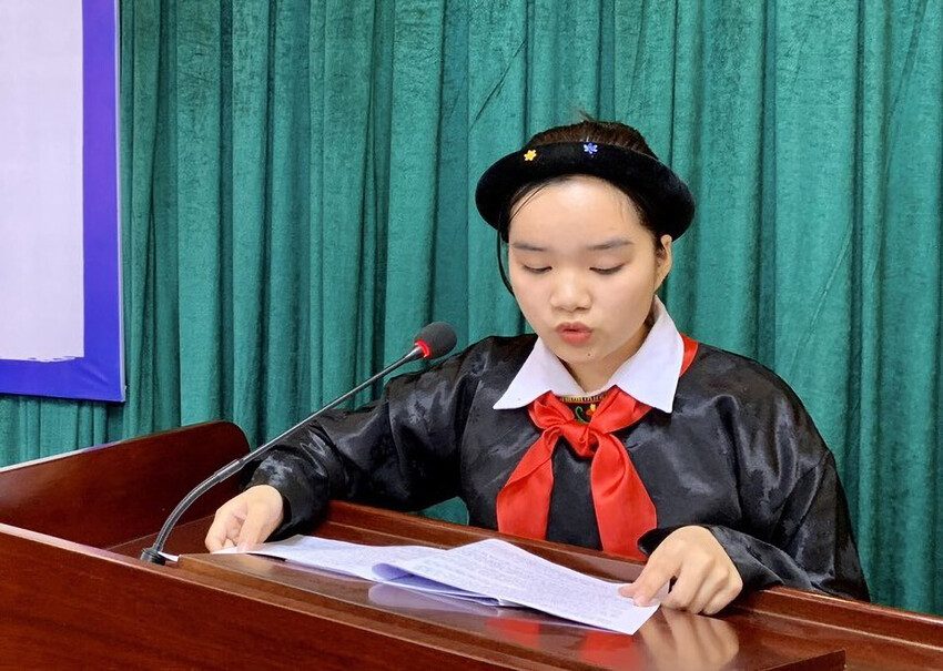 Xuan addresses local authorities at children's council meeting 
