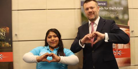 Camila, Embajadora por un Día: La joven líder rural que eleva la voz en la Embajada del Reino Unido