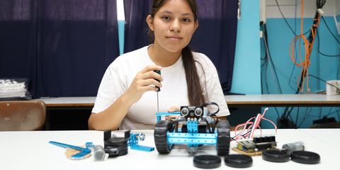 Wendy aprovecha la robótica para construir su futuro