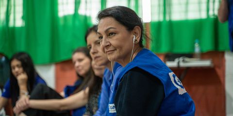Juventud salvadoreña destaca en visita de la CEO de Plan International