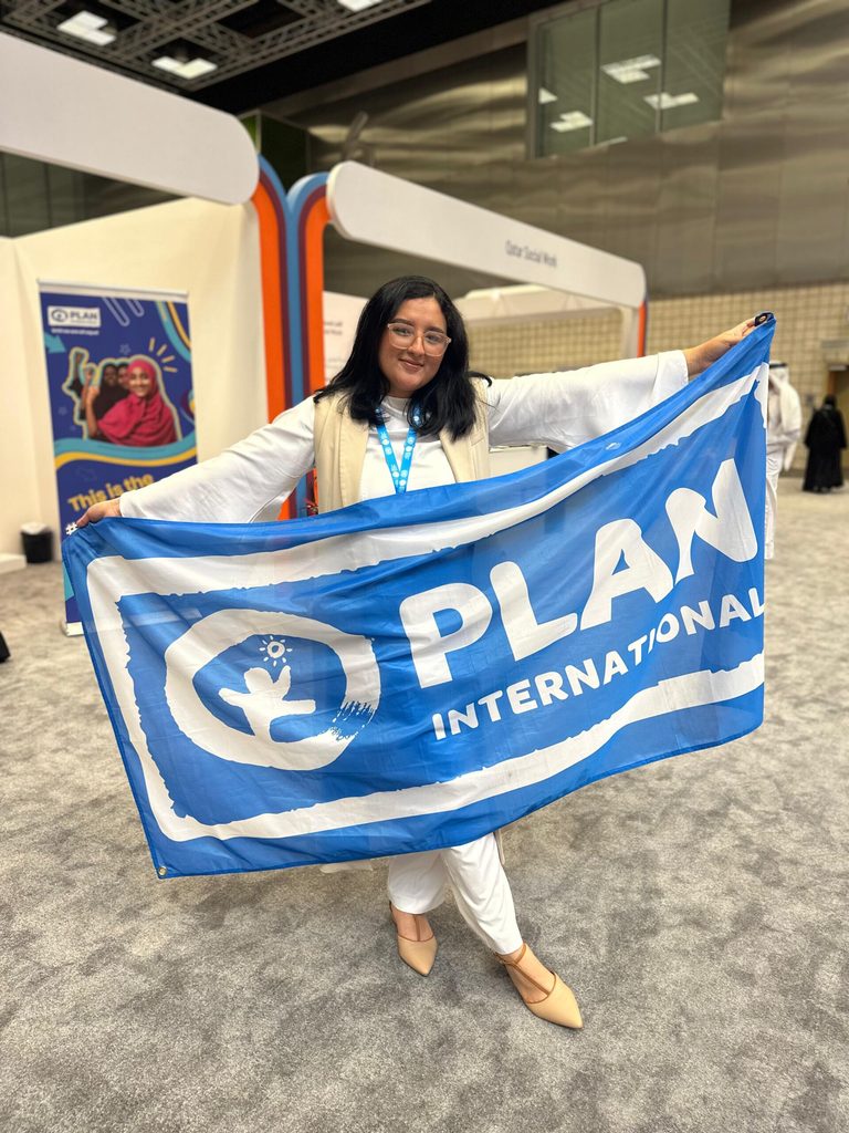 Damaris haciendo presente el liderazgo juvenil de América Latina.