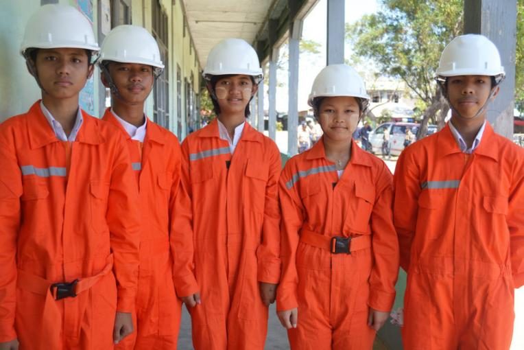 Su Wai Lwin (second from the right) and her search and rescue team.