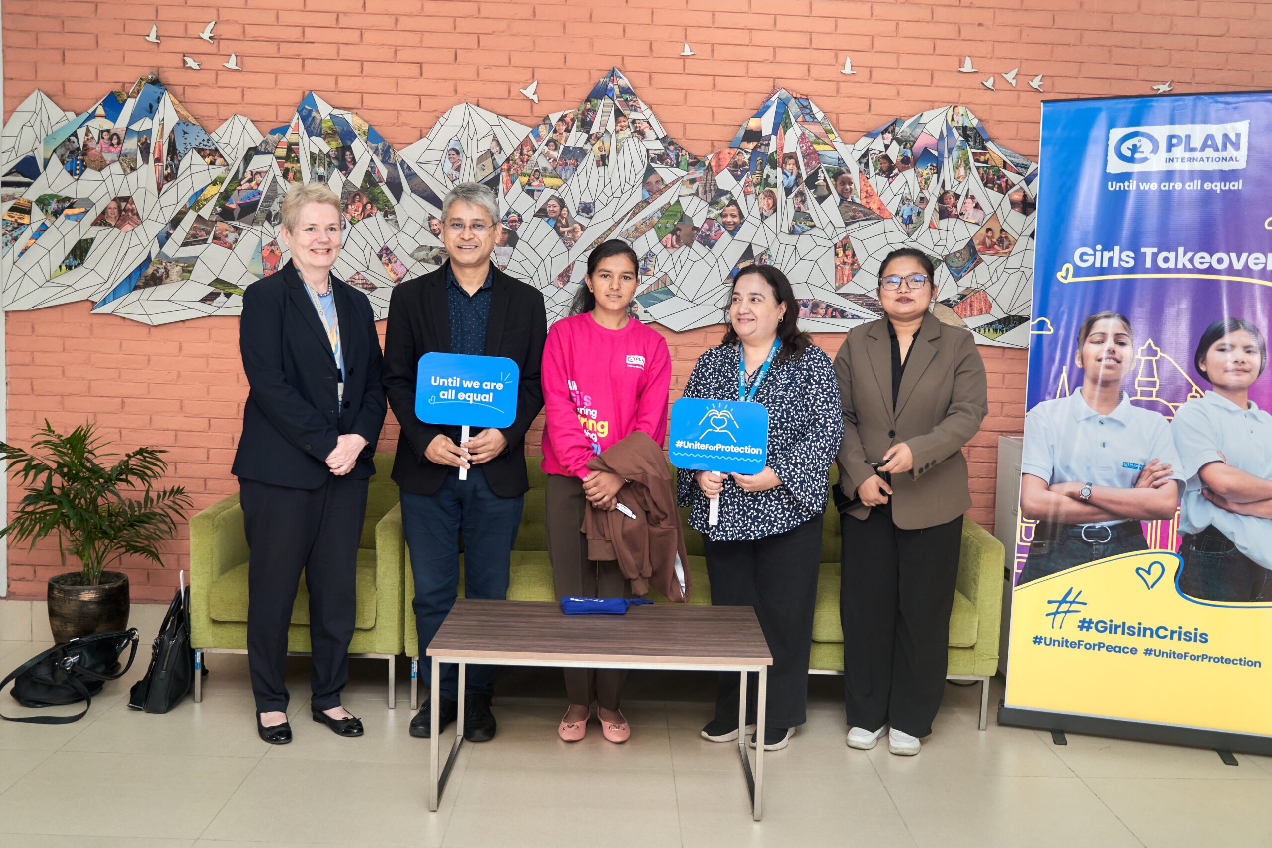 Group photo of Lalita (in the middle wearing pink) with UNICEF Team. 