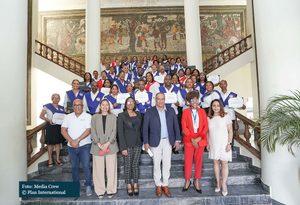 Plan-RD-presente-en-graduación-de-participantes-en-diplomado-para-tener-más-escuelas-seguras-ante-desastres