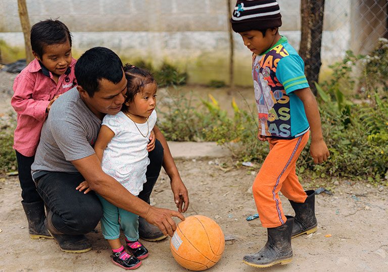 ong-que-ayuda-a-bebes-en-Guatemala