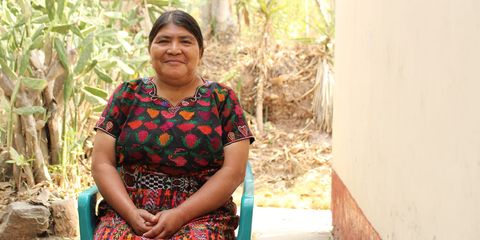 Emiliana, comadrona en Guatemala