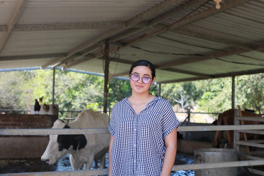 Alejandra en su granja @Plan International Honduras