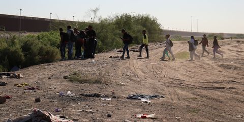 Violencia, extorsión y desconocimiento de políticas afectan a mujeres y adolescentes migrantes en México, según estudio