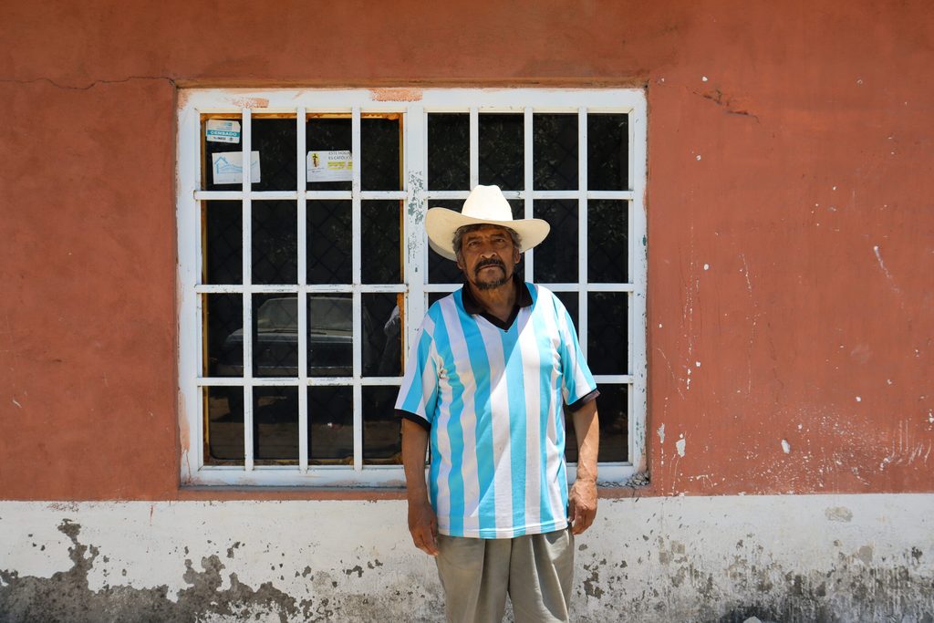Pablo, de 64 años de edad, en su hogar.